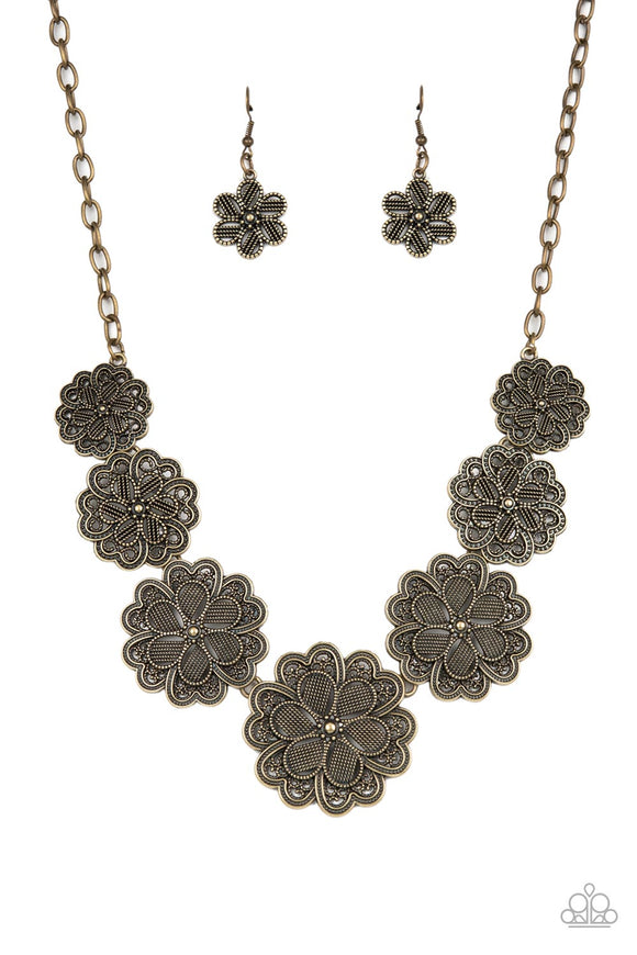 Basketful of Blossoms - Brass Paparazzi Necklace All Eyes On U Jewerly