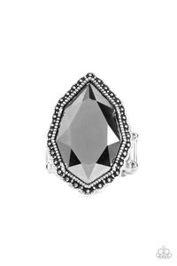 Avant-GRANDEUR - Silver Paparazzi Ring All Eyes On U Jewelry